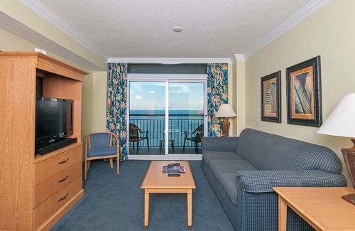 Myrtle Beach Hotel | Refreshing Beach Stay w/ Ocean Views, Near Local Dining - 4 Units w/ Balcony