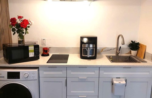 Guelph Apartamento | Modern,1BR Guesthouse Studio