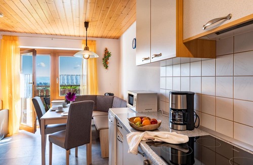 Owingen Apartamento | Apartment '1' with Mountain View, Shared Garden and Wi-Fi