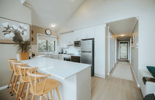 Kangaroo Valley Cabina | Jimmy’s Cabin in Kangaroo Valey. Kangaroos, Kookaburras, sleeps 4!