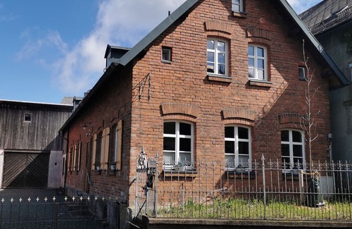 Presseck Casa | Holiday Home 'Alte Schlosserei' with Private Terrace, Private Garden and Wi-Fi