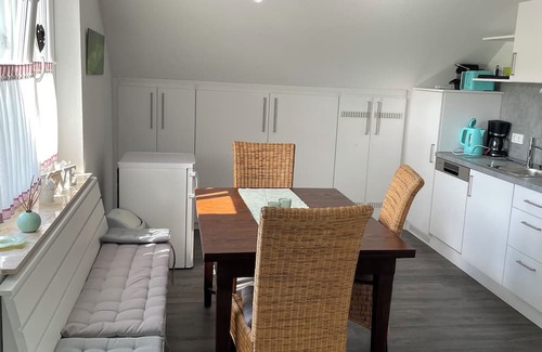 Lennestadt Apartamento | Vacation apartment with large roof terrace overlooking the greenery on the edge of the forest