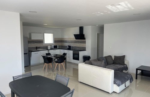 Beautiran Casa | House 100 m2 furnished + garden Beautiran