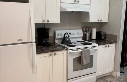 Roberts Creek Casa | Roberts creek home in the trees