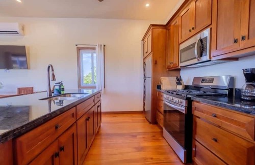 Cayo Corker Villa | Ocean Front 3 bed/2 Bath Home with Pool - Lower Unit
