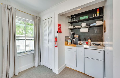 Waterbury Apartamento | 15 Mi to Stowe Mountain Resort: Main Street Studio