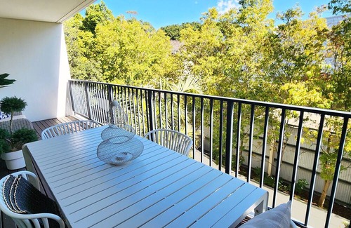 Randwick Apartamento | Sunlit & Peaceful Contemporary Apartment