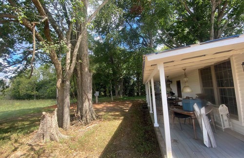 Edmonton Cabaña | PossumLOVE House in the Country charm peace& tranquility