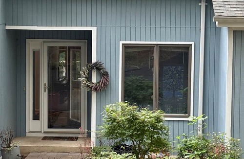 Locust Grove Casa | Beautiful, quiet lakefront property at Lake of the Woods, Virginia