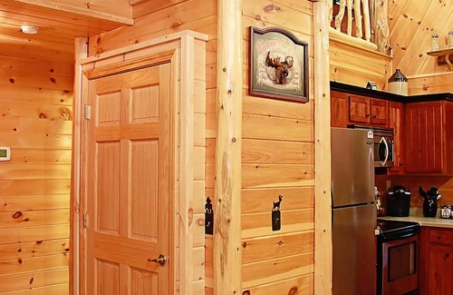 Henlawson Cabina | Deluxe 2 Bedroom Log Cabin
