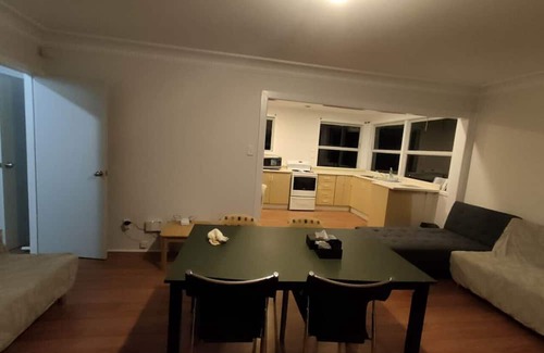 Mount Albert Casa | 3-Bedroom House - 30 Laurel St