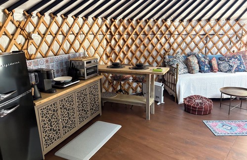 Madawaska Cabina | A Cosy Stay in an Authentic Mongolian Yurt!