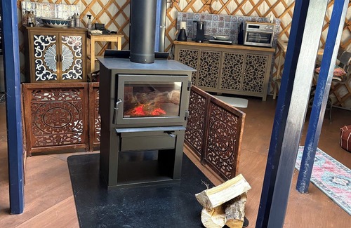 Madawaska Cabina | A Cosy Stay in an Authentic Mongolian Yurt!