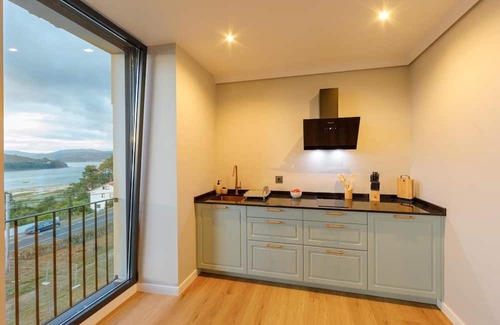 Noia Apartamento | Apartment Vistamar. 2 bedrooms with sea view, pet-friendly