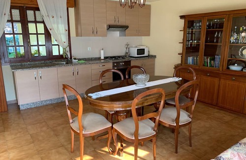 Creciente Casa | Carpenter's house