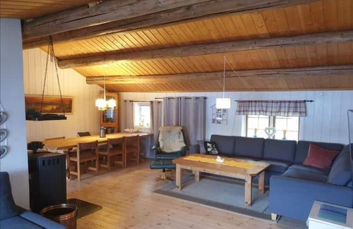 Orkdal Cabaña | Authentic Norwegian Cabin with Stunning Lake Views - Cottage with Fishing