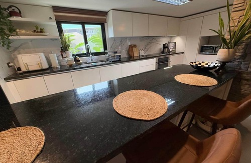 Golfito Casa | Amazing Golfito location-House+Casita-sleeps 16+Top property in Golfito+Luxury