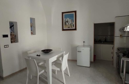Centro Storico Casa | House in front of the castle offers a charming holiday home experience in Massafra