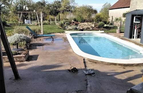 Le Chatelet Casa | Country house with nearby shops, swimming pool and beautiful garden