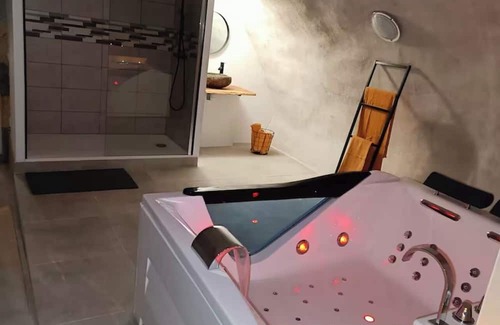 Dallet Apartamento | Romantic apartment with spa area