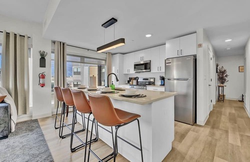 University Circle Apartamento | Brand New Luxe Suite close to CLE Clinic, University Circle, Stadiums & Downtown