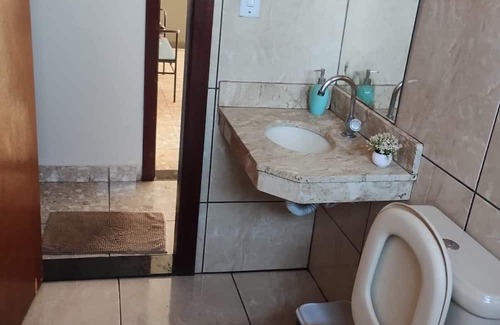 Sete Lagoas Apartamento | Family Suite | Air Conditioning | Approx. BR 040 in Sete Lagoas