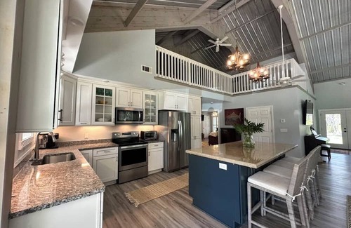 Statesboro Casa | Brand New Game Day Listing! GATA Getaway! 2 bed, 2 bath, 15 min from Stadium.