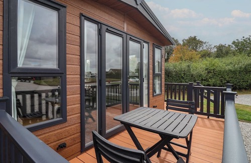 Great Hatfield Cabaña | MEADOWS PARK 1, pet friendly, with hot tub in Hornsea