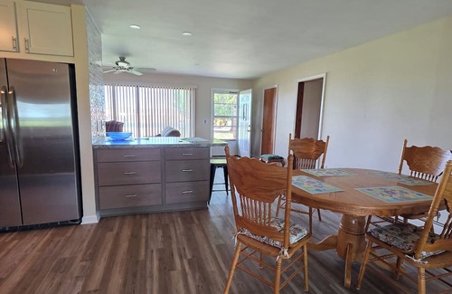 Bad Axe Casa | Spacious 3-bedroom house in Bad Axe, walking distance to Hospital, Tec center.