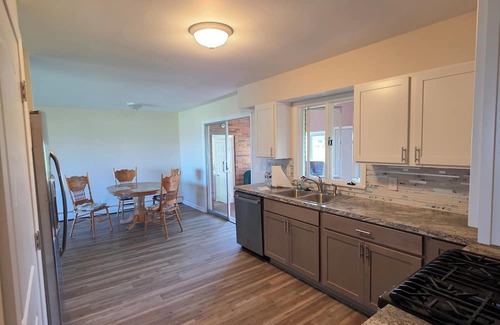 Bad Axe Casa | Spacious 3-bedroom house in Bad Axe, walking distance to Hospital, Tec center.
