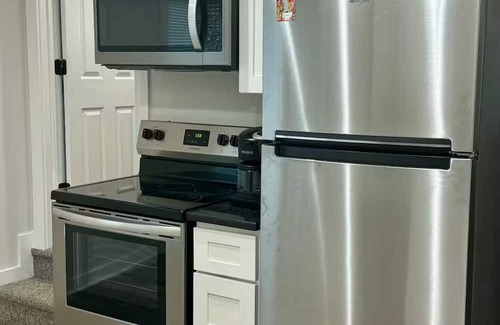 Apex Casa | Sunshine’s Crashpad mini barn!