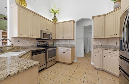 Pine Island Center Casa | Kick back and relax at this island oasis located on charming Pine Island Florida