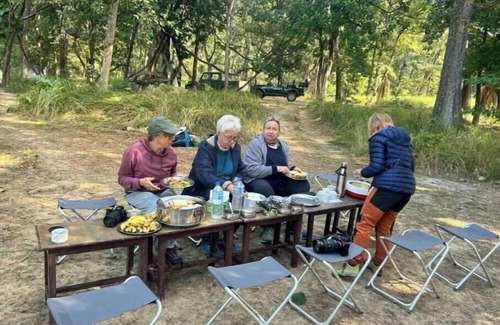 Bardia Apartamento | nBardiya Jungle Retreat - campsite 3