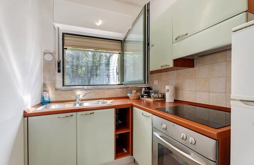 Lonate Pozzolo Apartamento | Apartment '5' with Shared Garden, Balcony and Wi-Fi