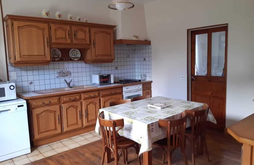 Saint-Hippolyte Villa | Country house by the river