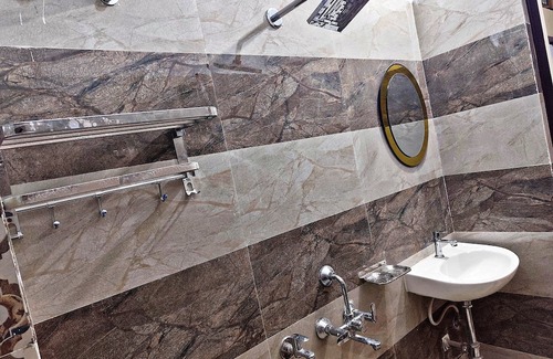 Varanasi Apartamento | 1-bedroom bed & breakfast in lovely Varanasi with AC
