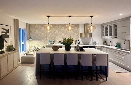 Laksevag Apartamento | Modern Luxury Apartment by Waterfront