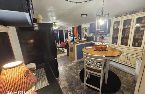 Summitt Casa | Serene mobile home with AC in charming Ironton