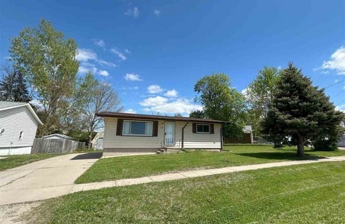 Solon Casa | Newly Renovated 3-bedroom House in Solon