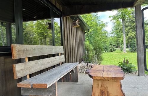Madison Cabina | Woodside Ranch House w/Hot Tub, Private Deck & Scenic Trails in Wine Country
