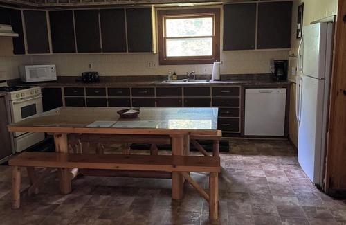 Germfask Cabina | Lakefront lodge - Sleeps 18+ guests!