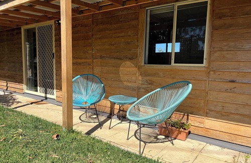 Windermere Park Apartamento | Cabin style garden studio near the lake with private access.