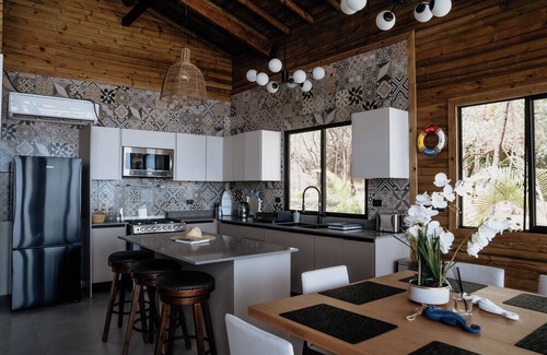 Las Escobas del Venado Villa | Playa Laska – Beachfront Luxury Villa & Pool in Playa Venao - Duplex B