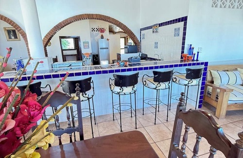 Los Ayala Casa | Marvelous 3-bedroom BEACHFRONT home on Los Ayala Beach