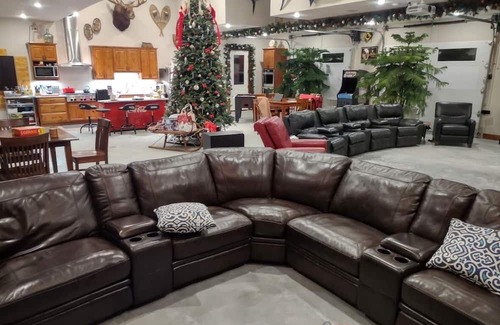 Burnsville Casa | Burnsville, NC - Awesome 40 Acre Retreat on the South Toe River