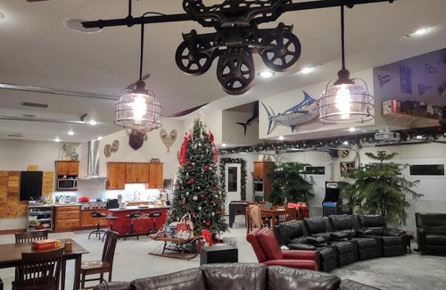 Burnsville Casa | Burnsville, NC - Awesome 40 Acre Retreat on the South Toe River