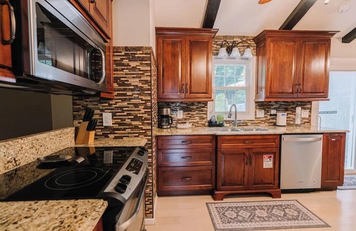 Danville Casa | Spacious 4BR Retreat w Pool