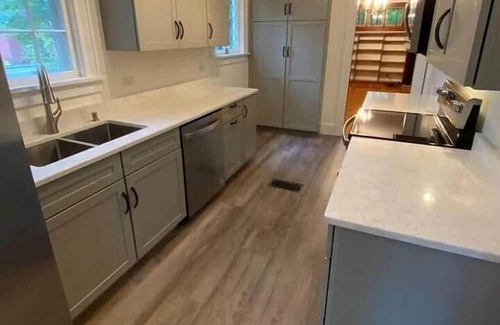Orono Casa | Modern Kitchen & Classic Charm – Walk to UMaine