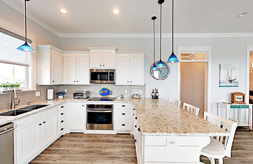 Galveston Casa | Laguna Beach 2BR | Waterfront Views, Two Living Areas & Grill