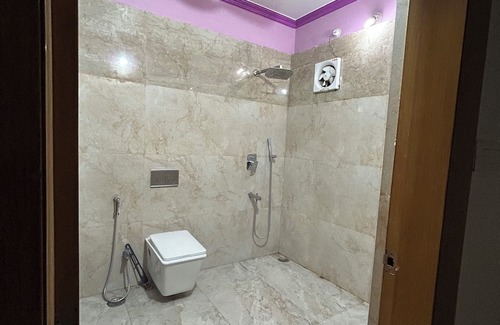 Bodh Gaya Apartamento | Comfy, spacious flat